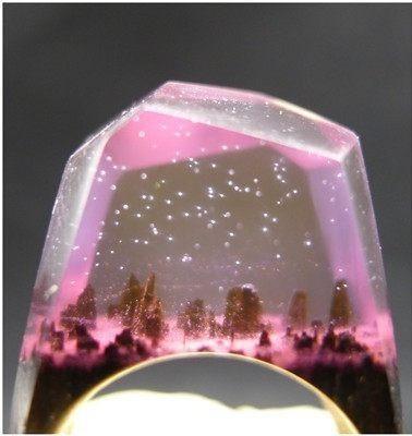 Artisan d'Asie Bagues 15mm Bague Mystica Sakura – Artisanale en Résine avec Base en Bois de Santal et Reflets Bleu Blizzard Uniques