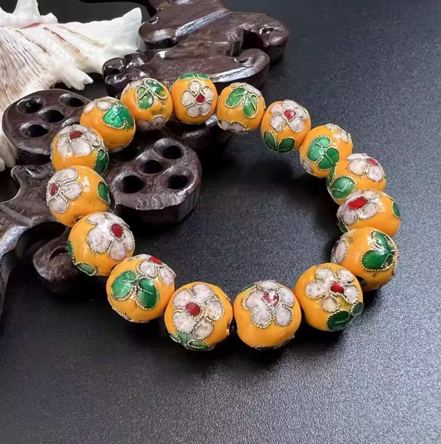 Objets en Cloisonné et Émaux Chinois