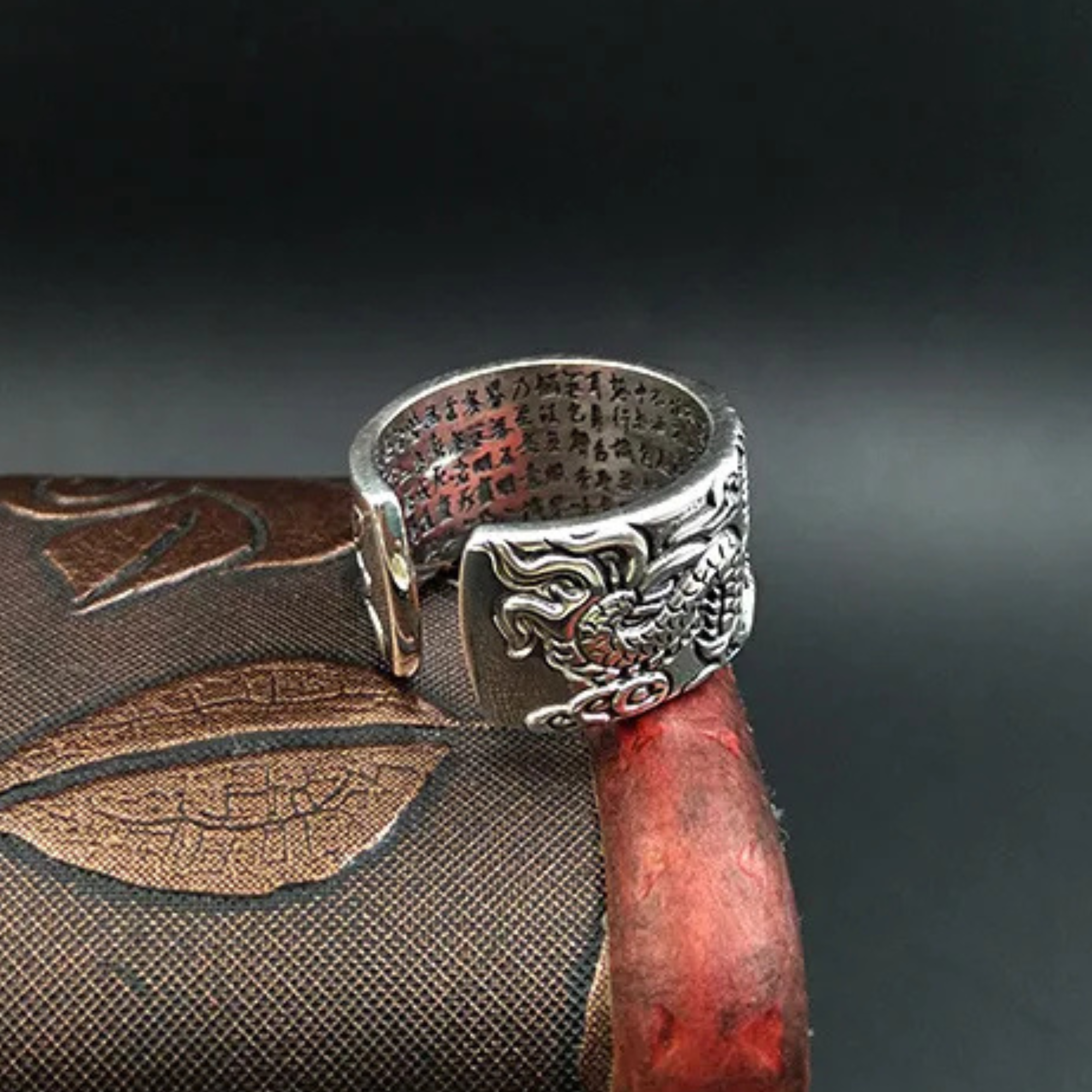Artisan d'Asie Bagues Bague Gravée Dragon ajustable en argent pur 999 – Bijou artisanal porte-bonheur