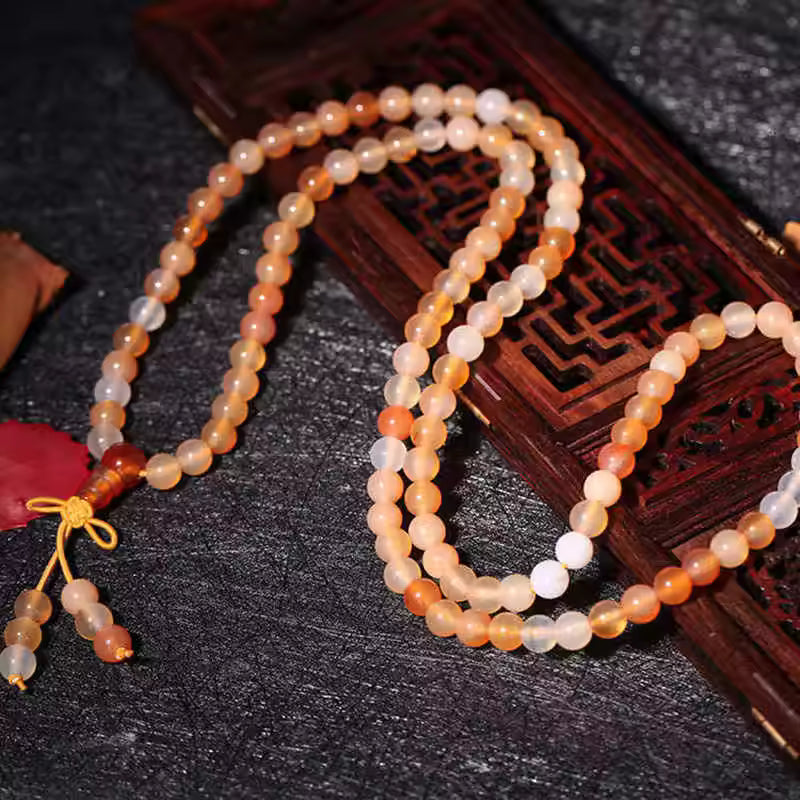 Artisan d'Asie Colliers Malas Collier mala en pierre d'agate orange et blanche