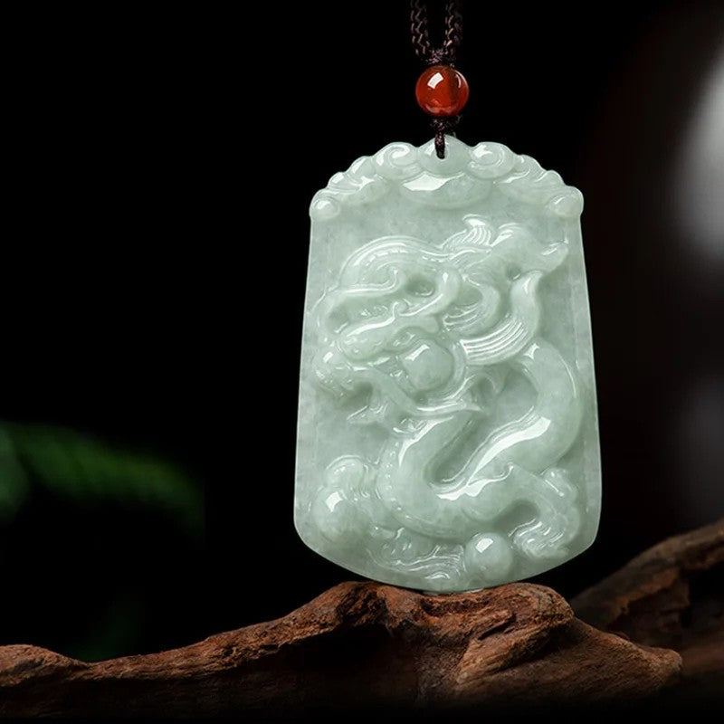 Artisan d'Asie Pendentifs & Amulettes Dragon Pendentif Signes du Zodiaque en Jade du Myanmar