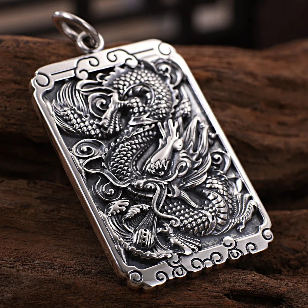 Artisan d'Asie Pendentifs & Amulettes Pendentif Carré Dragon en Argent Pur 999/1000