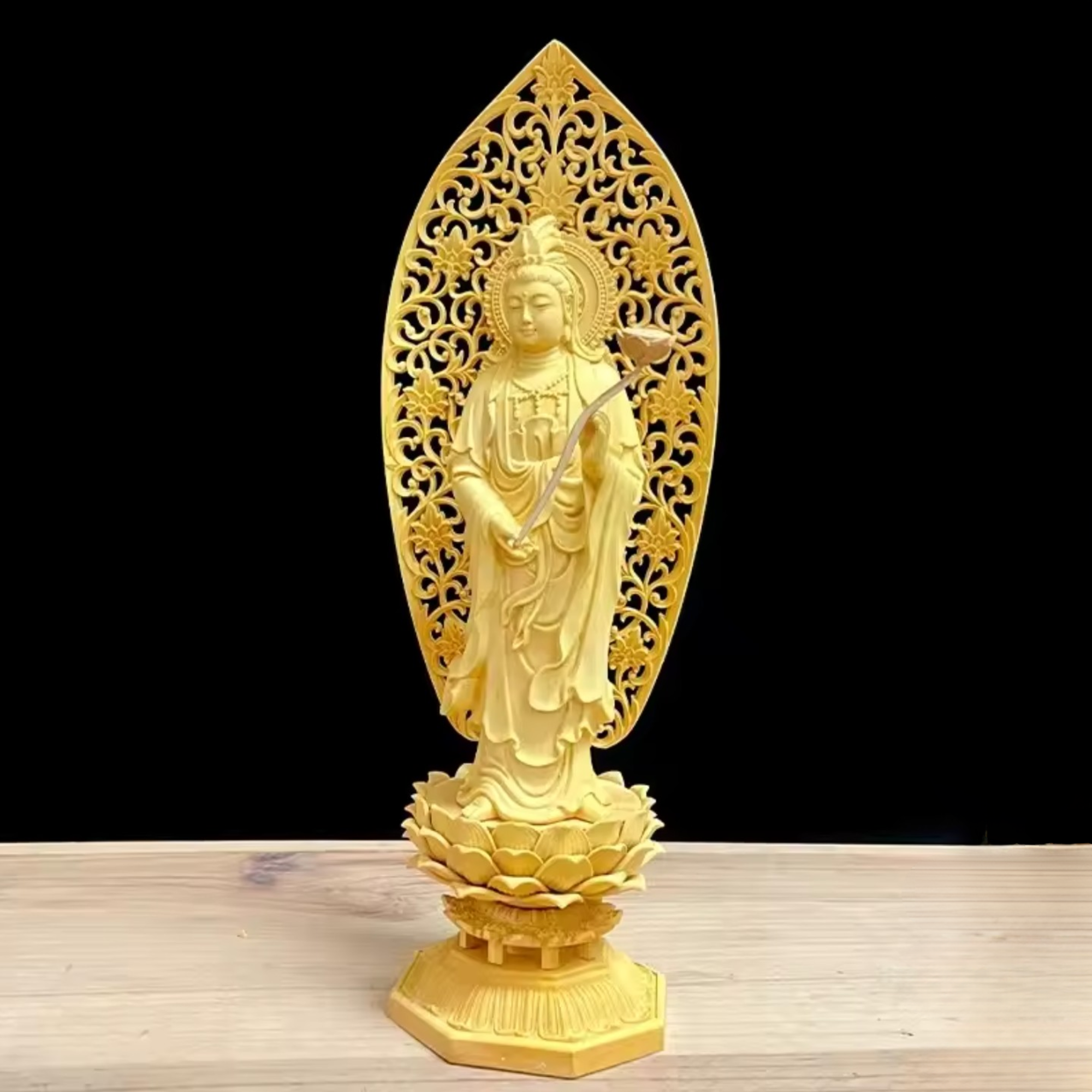 Artisan d'Asie Statues Bouddha Bodhisattva Mahasthamaprapta Lot de statues des Trois Saints de l'Ouest en bois de buis